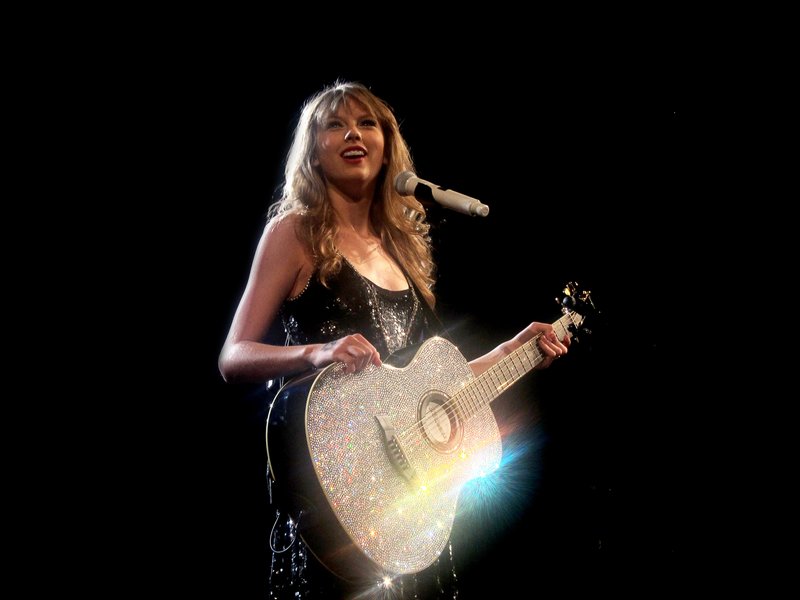 Taylor Swift — March 10 - Sydney, Australia — photo 28