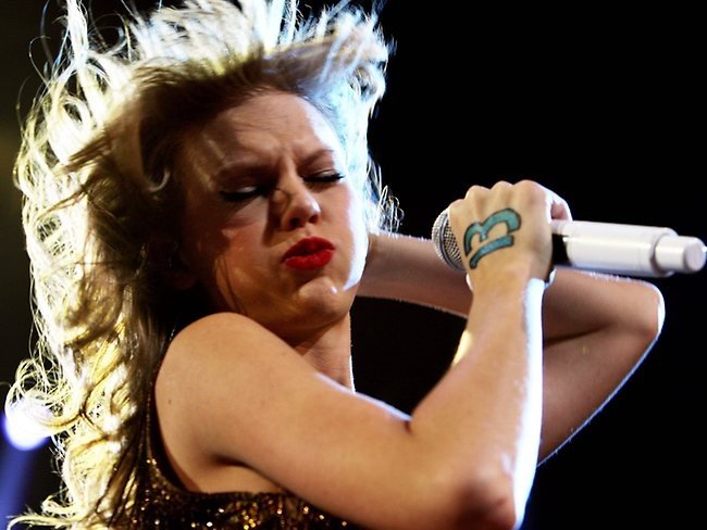 Taylor Swift — March 12 - Melbourne, Australia — photo 3