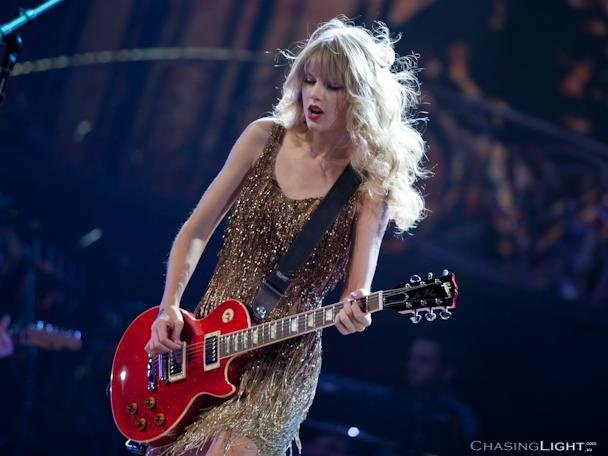 Taylor Swift — March 12 - Melbourne, Australia — photo 14