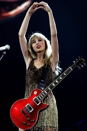 Taylor Swift — March 12 - Melbourne, Australia — photo 58