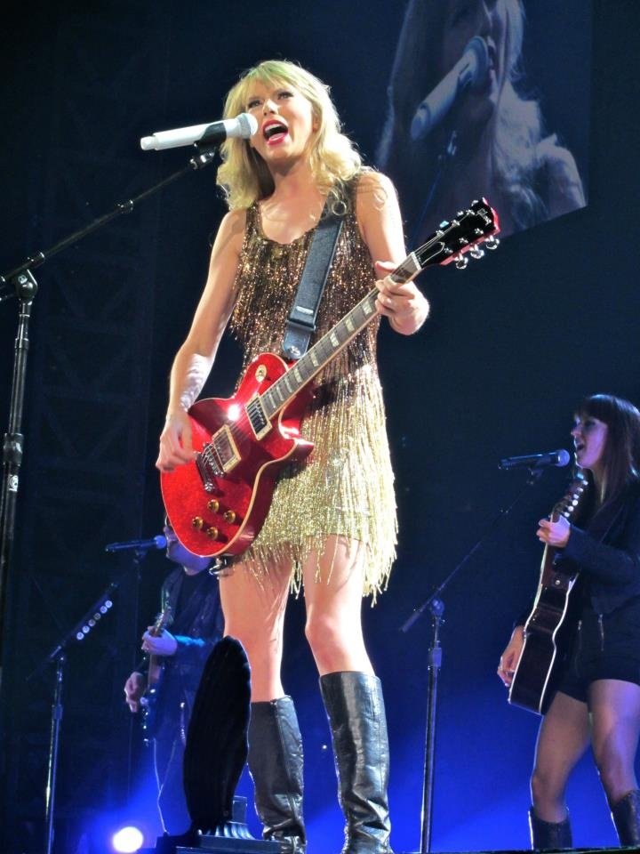 Taylor Swift — March 14 - Melbourne, Australia — photo 17