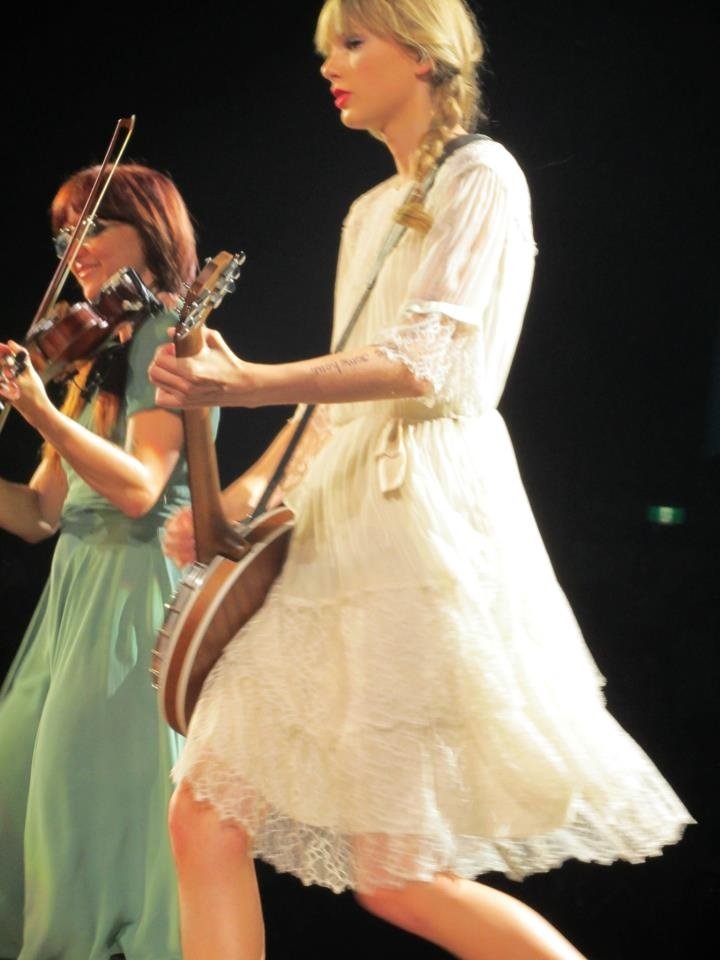 Taylor Swift — March 14 - Melbourne, Australia — photo 31