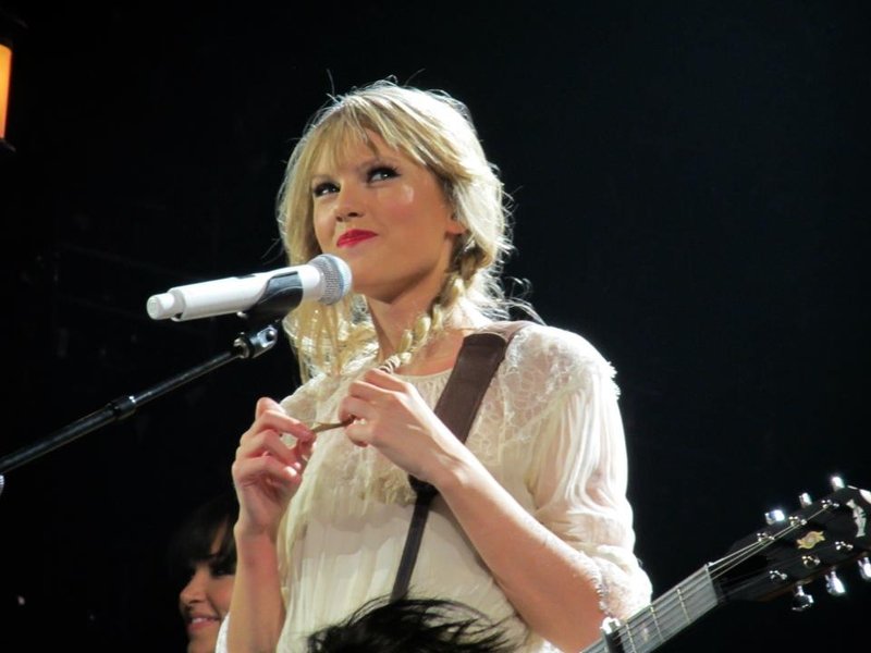 Taylor Swift — March 14 - Melbourne, Australia — photo 36