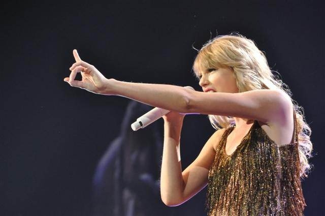 Taylor Swift — March 16 - Auckland, New Zealand — photo 21