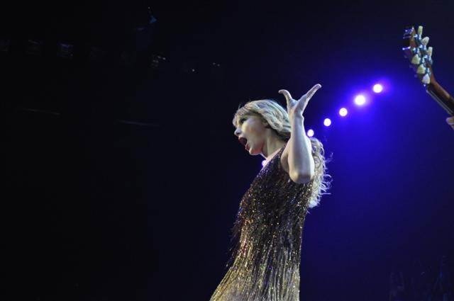 Taylor Swift — March 16 - Auckland, New Zealand — photo 23