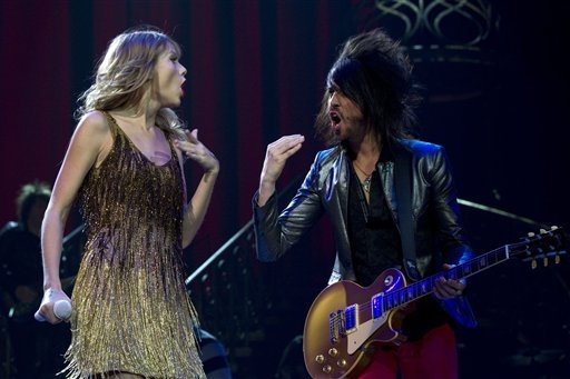 Taylor Swift — March 16 - Auckland, New Zealand — photo 39