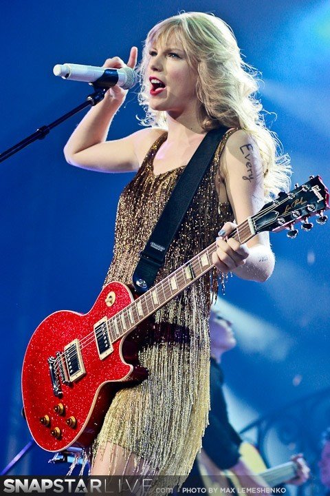 Taylor Swift — March 17 - Auckland, New Zealand — photo 21