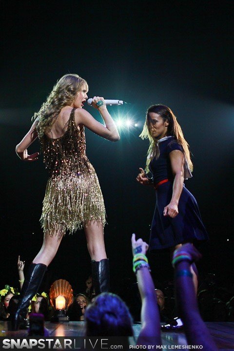 Taylor Swift — March 17 - Auckland, New Zealand — photo 47