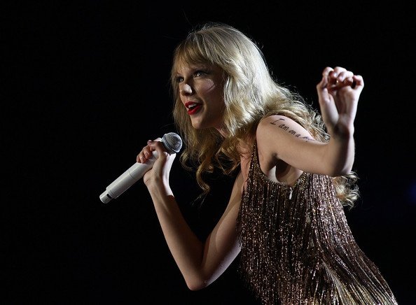 Taylor Swift — March 2 - Perth, Australia — photo 3