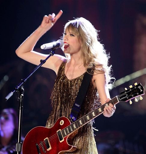 Taylor Swift — March 2 - Perth, Australia — photo 37