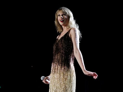 Taylor Swift — March 2 - Perth, Australia — photo 50