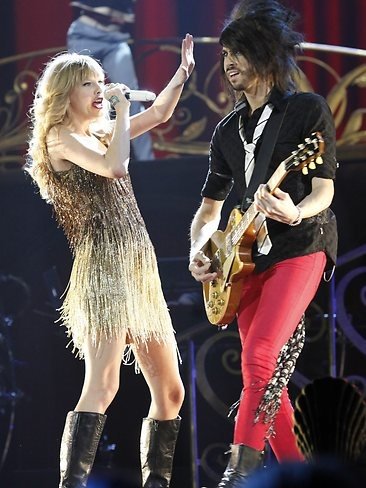 Taylor Swift — March 4 - Adelaide, Australia — photo 6