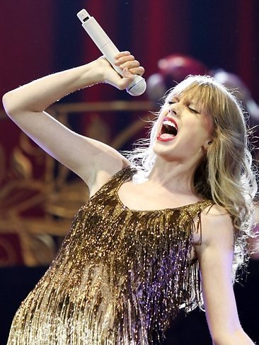 Taylor Swift — March 4 - Adelaide, Australia — photo 10