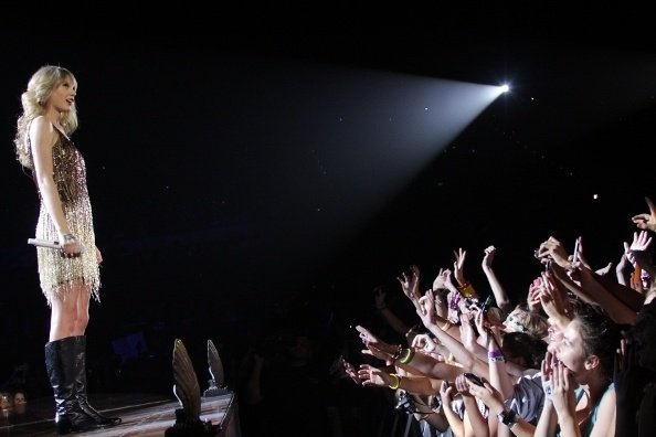 Taylor Swift — March 4 - Adelaide, Australia — photo 12