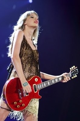 Taylor Swift — March 4 - Adelaide, Australia — photo 13