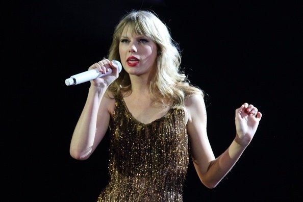 Taylor Swift — March 4 - Adelaide, Australia — photo 19