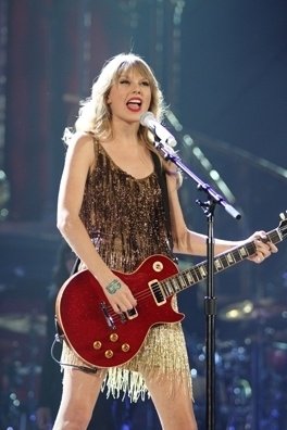 Taylor Swift — March 4 - Adelaide, Australia — photo 20