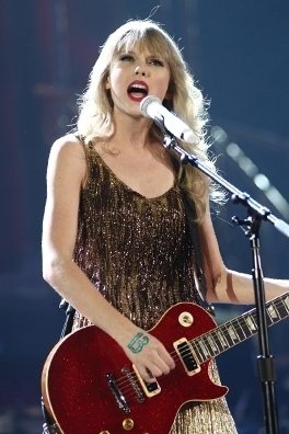 Taylor Swift — March 4 - Adelaide, Australia — photo 22
