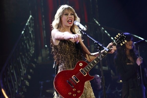 Taylor Swift — March 4 - Adelaide, Australia — photo 24