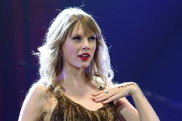 Taylor Swift — March 4 - Adelaide, Australia — photo 48