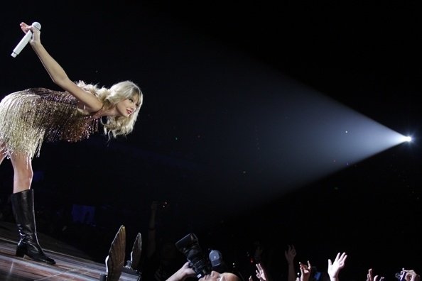 Taylor Swift — March 4 - Adelaide, Australia — photo 57