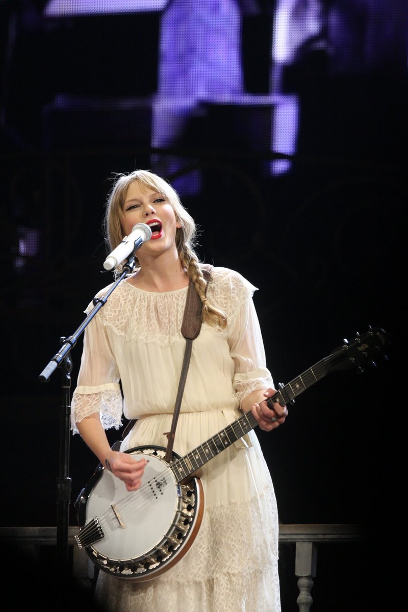 Taylor Swift — March 9 - Sydney, Australia — photo 9