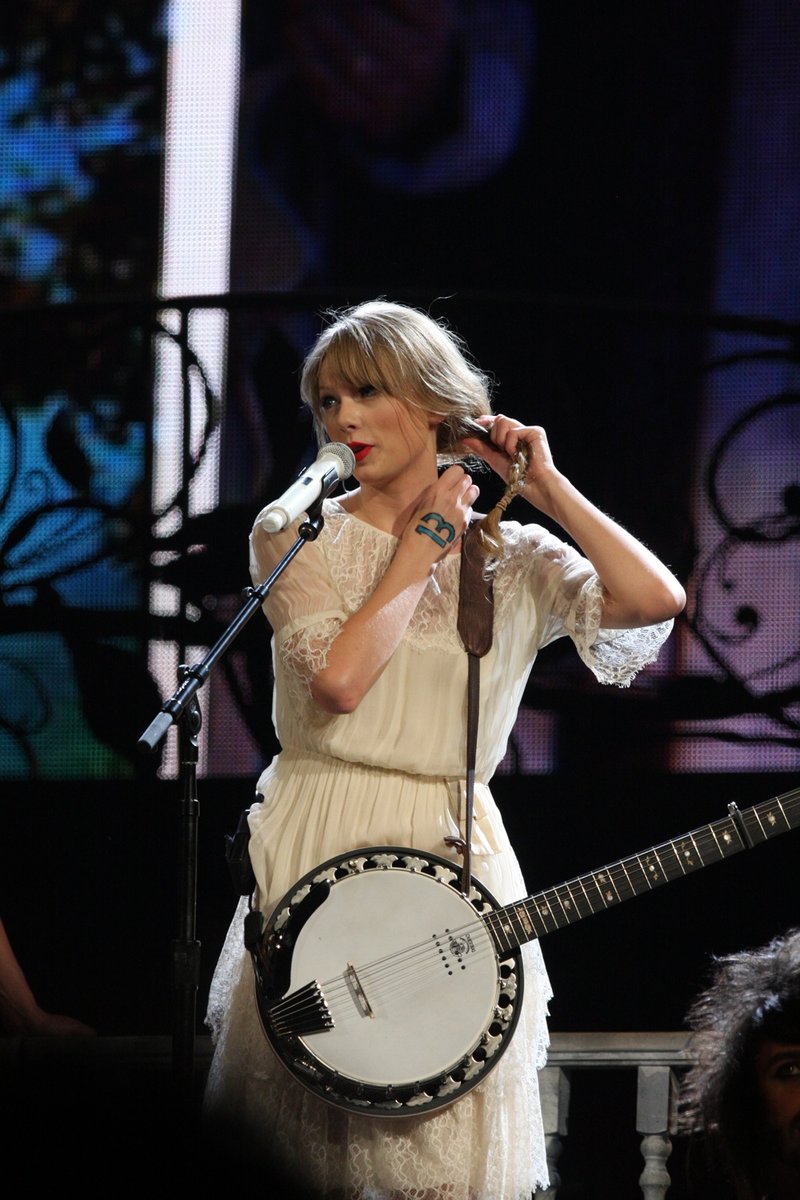 Taylor Swift — March 9 - Sydney, Australia — photo 12