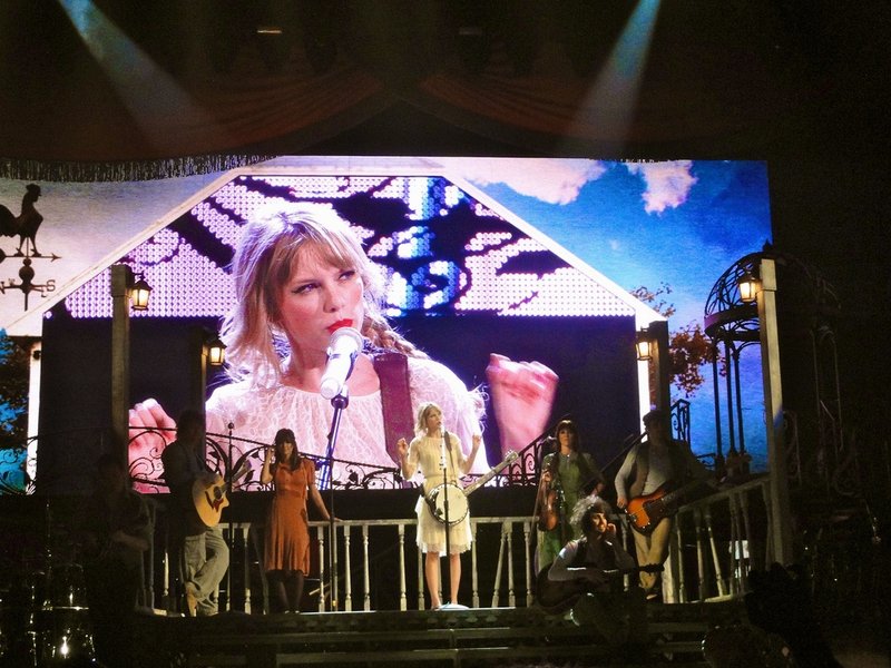 Taylor Swift — March 9 - Sydney, Australia — photo 118