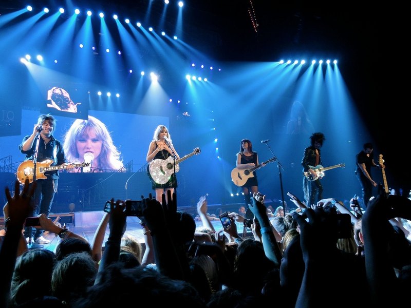 Taylor Swift — March 9 - Sydney, Australia — photo 137