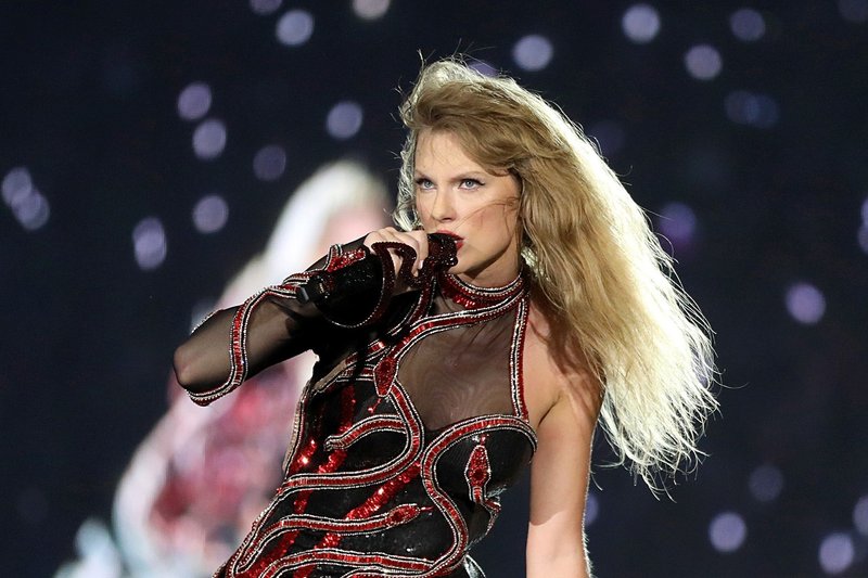 Taylor Swift — April 13 - Tampa, Florida — photo 18