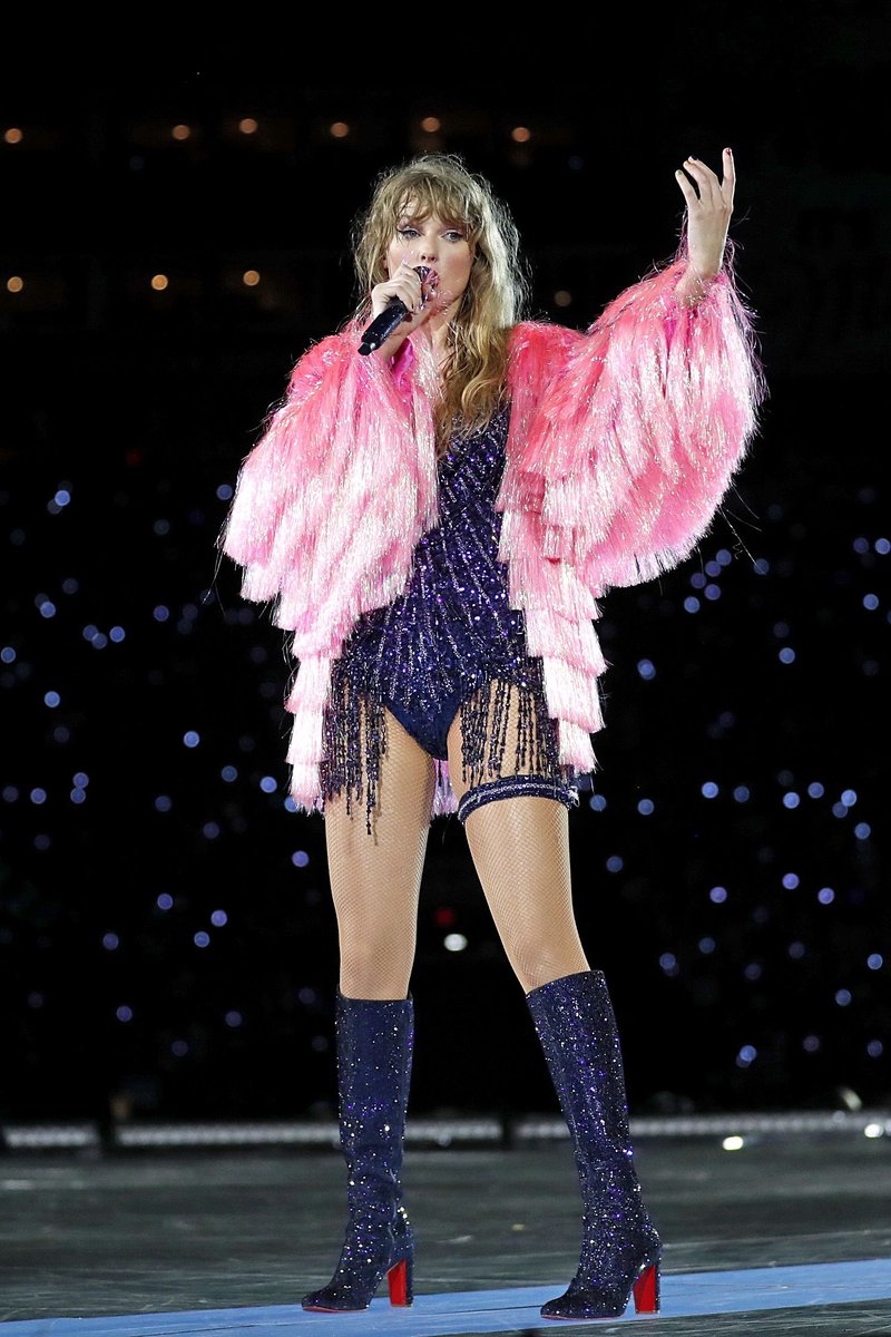 Taylor Swift — April 14 - Tampa, Florida — photo 7