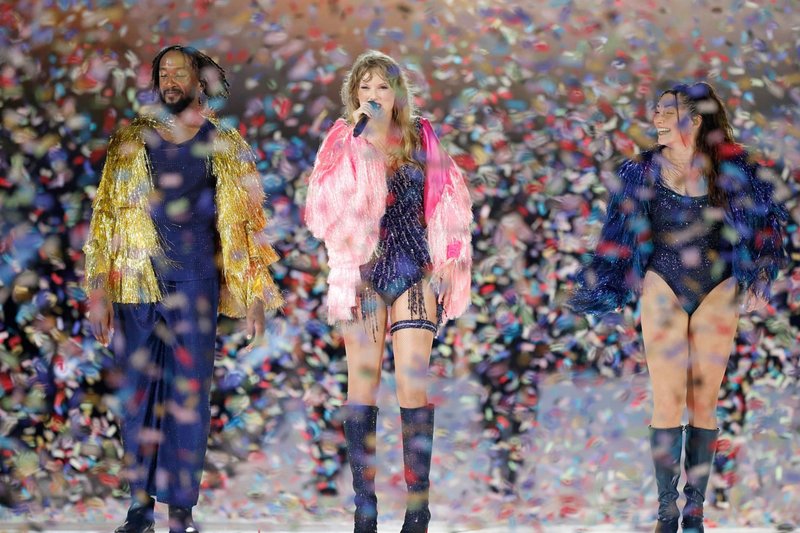 Taylor Swift — April 14 - Tampa, Florida — photo 15
