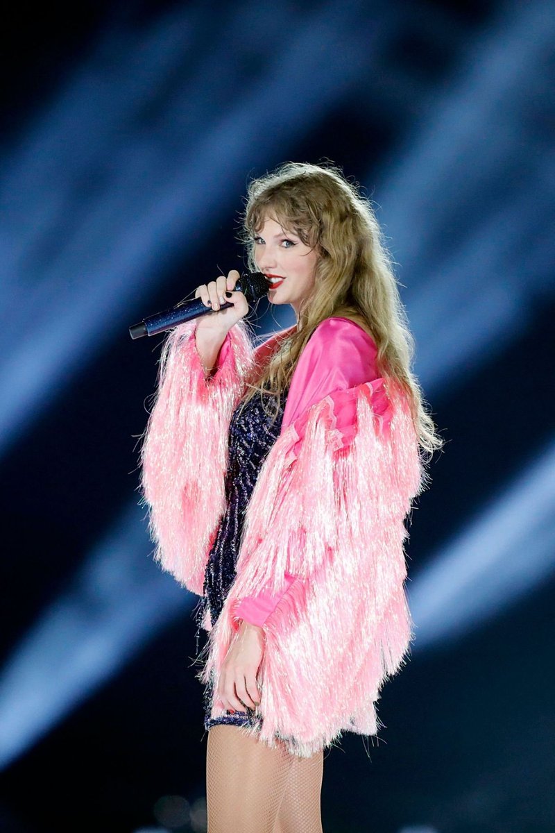 Taylor Swift — April 14 - Tampa, Florida — photo 17