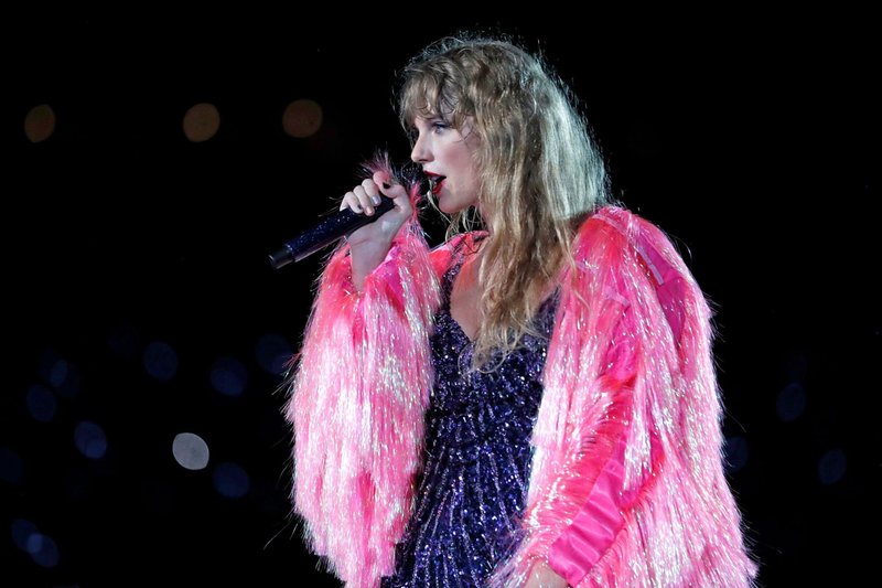 Taylor Swift — April 14 - Tampa, Florida — photo 20