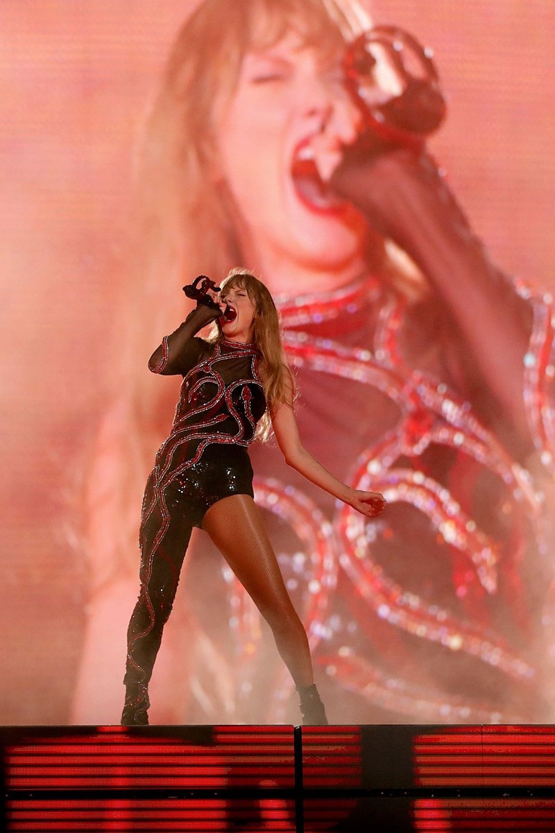Taylor Swift — April 14 - Tampa, Florida — photo 26