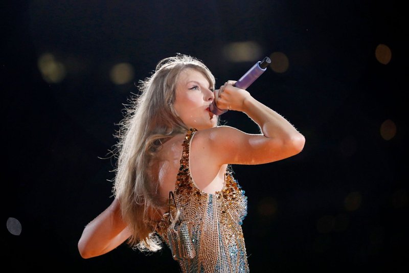 Taylor Swift — April 14 - Tampa, Florida — photo 32