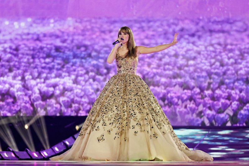 Taylor Swift — April 21 - Houston, Texas — photo 25