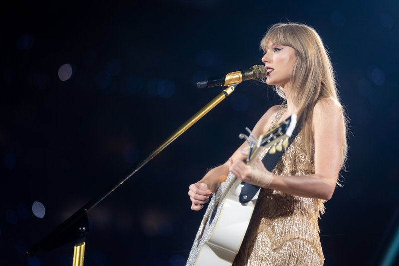 Taylor Swift — April 28 - Atlanta, Georgia — photo 2