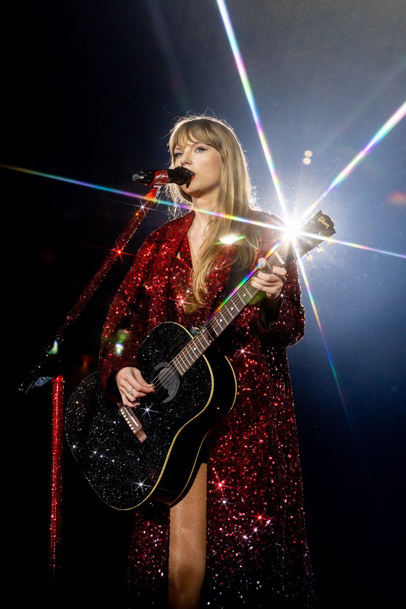 Taylor Swift — April 28 - Atlanta, Georgia — photo 4