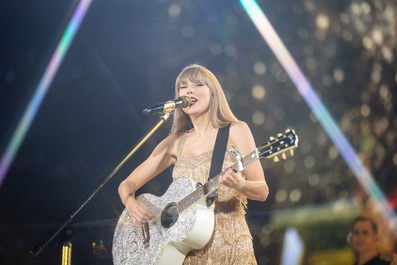 Taylor Swift — April 28 - Atlanta, Georgia — photo 17