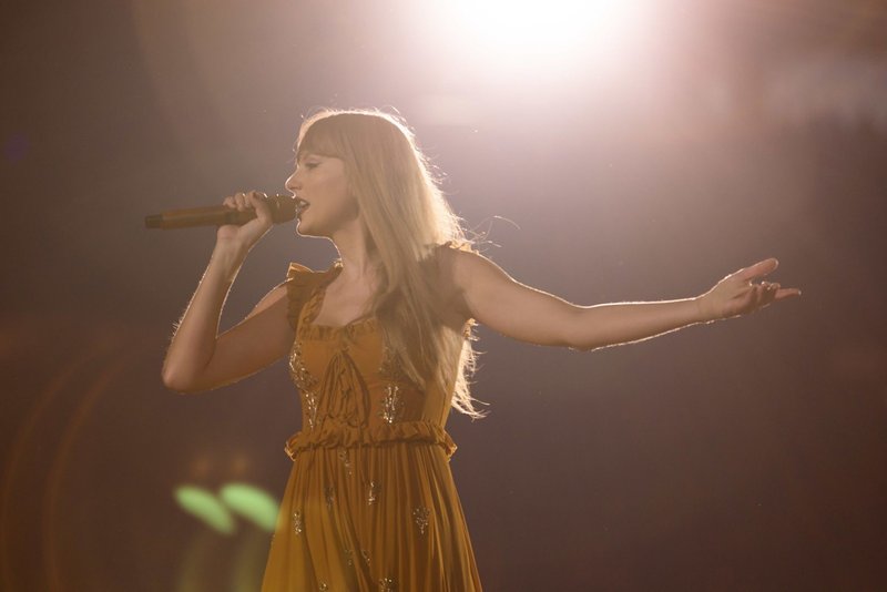 Taylor Swift — April 28 - Atlanta, Georgia — photo 23
