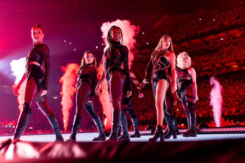 Taylor Swift — April 28 - Atlanta, Georgia — photo 37