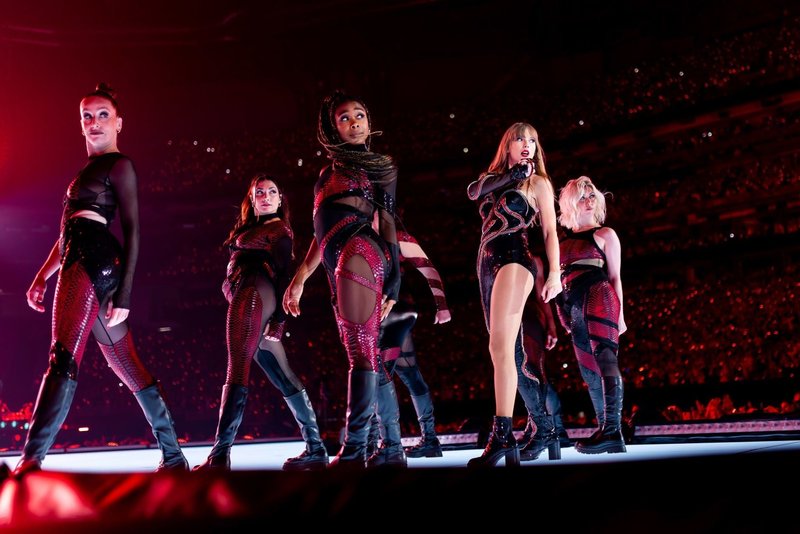 Taylor Swift — April 28 - Atlanta, Georgia — photo 38