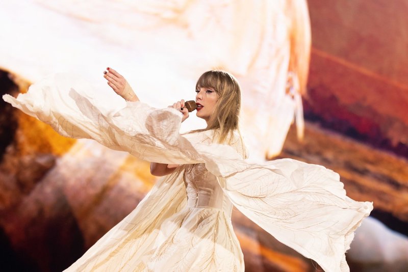 Taylor Swift — April 28 - Atlanta, Georgia — photo 52