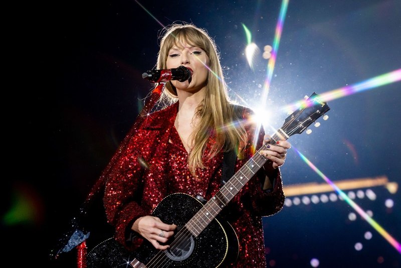 Taylor Swift — April 28 - Atlanta, Georgia — photo 55