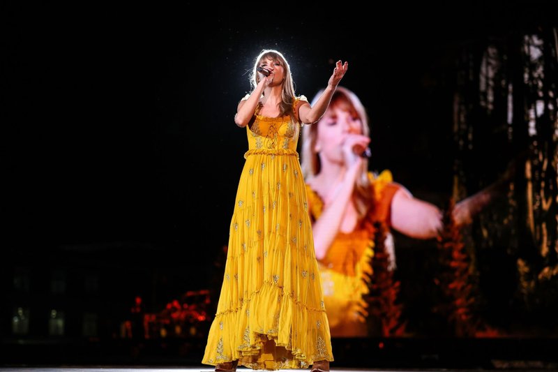 Taylor Swift — August 24 - Mexico City, Mexico — photo 32