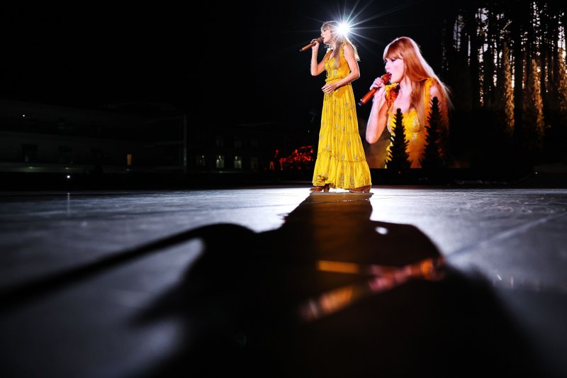 Taylor Swift — August 24 - Mexico City, Mexico — photo 34