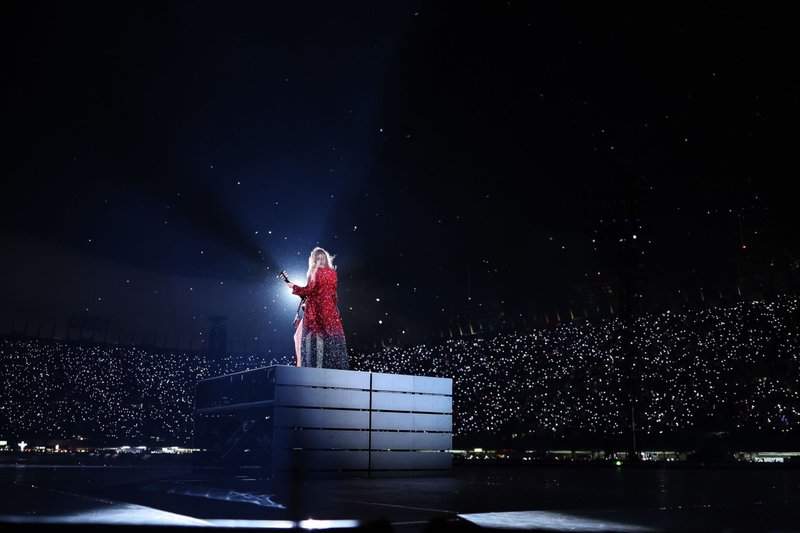 Taylor Swift — August 24 - Mexico City, Mexico — photo 43