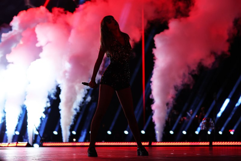 Taylor Swift — August 24 - Mexico City, Mexico — photo 45