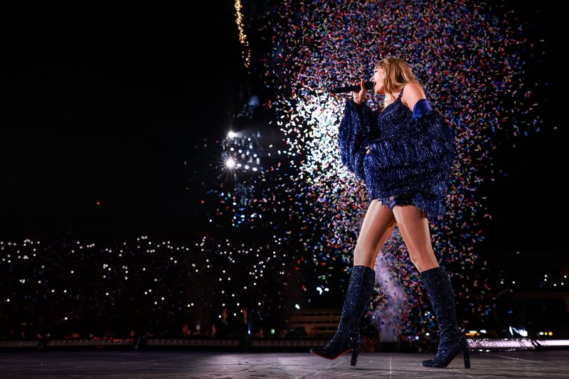 Taylor Swift — August 24 - Mexico City, Mexico — photo 51